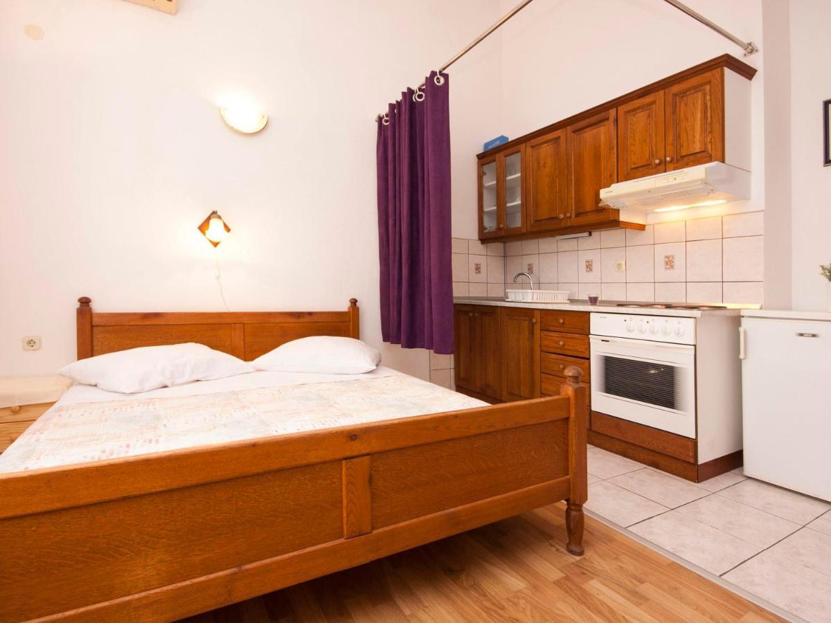 Apartments Skarpa 1601 Rogoznica  Buitenkant foto