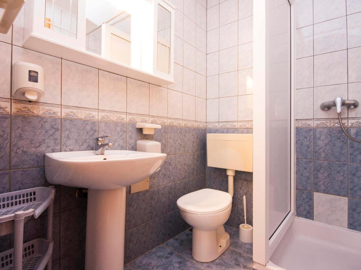 Apartments Skarpa 1601 Rogoznica  Buitenkant foto