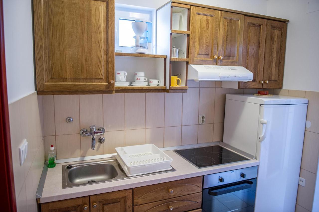 Apartments Skarpa 1601 Rogoznica  Buitenkant foto