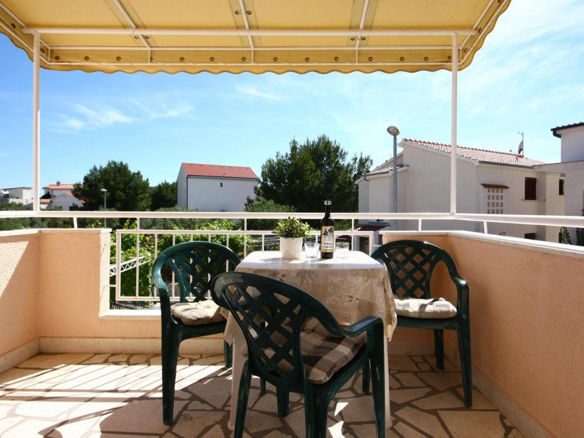 Apartments Skarpa 1601 Rogoznica  Buitenkant foto