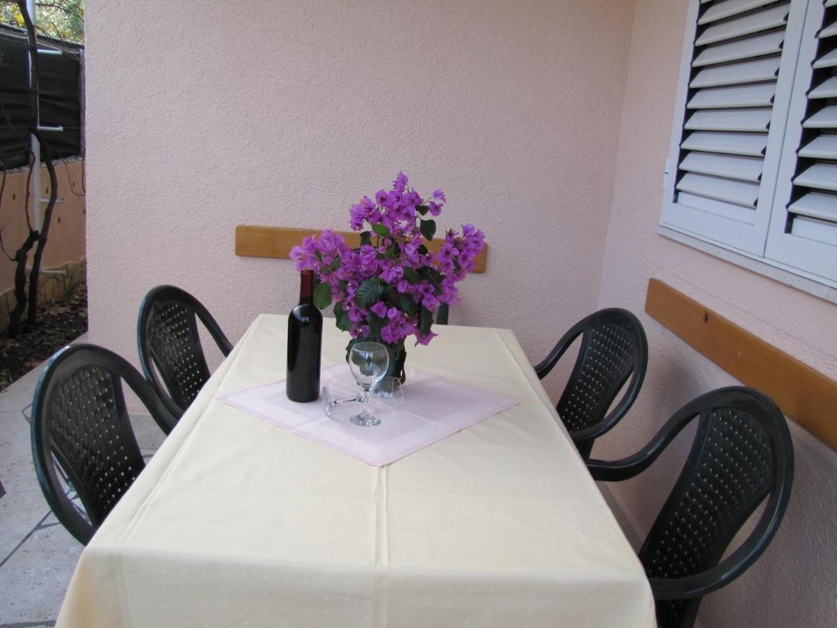 Apartments Skarpa 1601 Rogoznica  Buitenkant foto