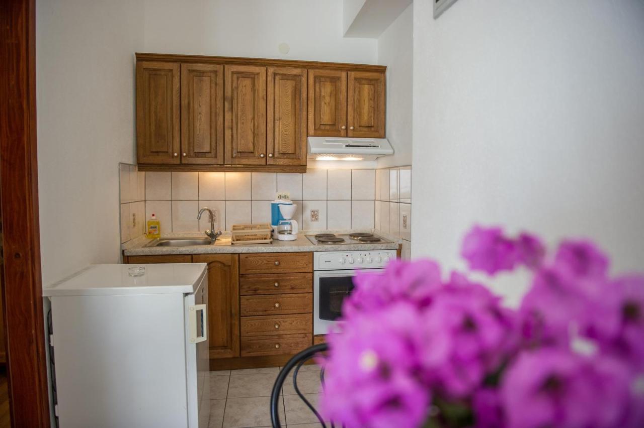 Apartments Skarpa 1601 Rogoznica  Buitenkant foto