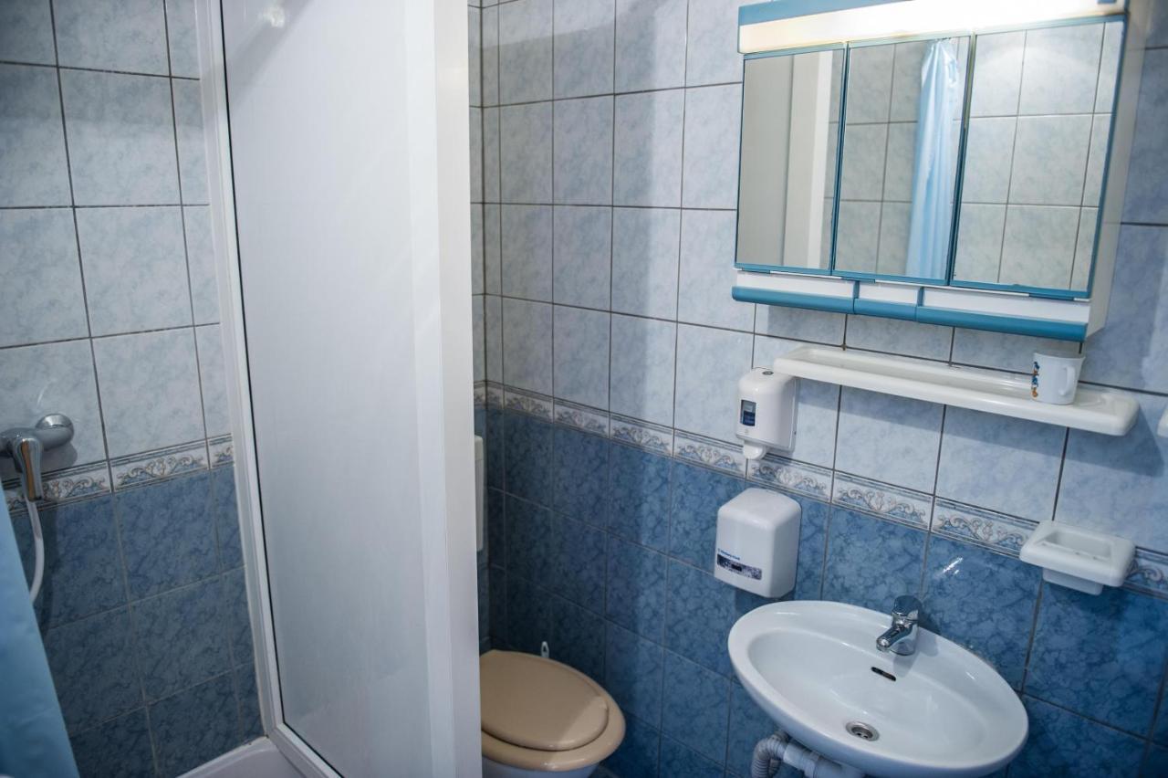 Apartments Skarpa 1601 Rogoznica  Buitenkant foto
