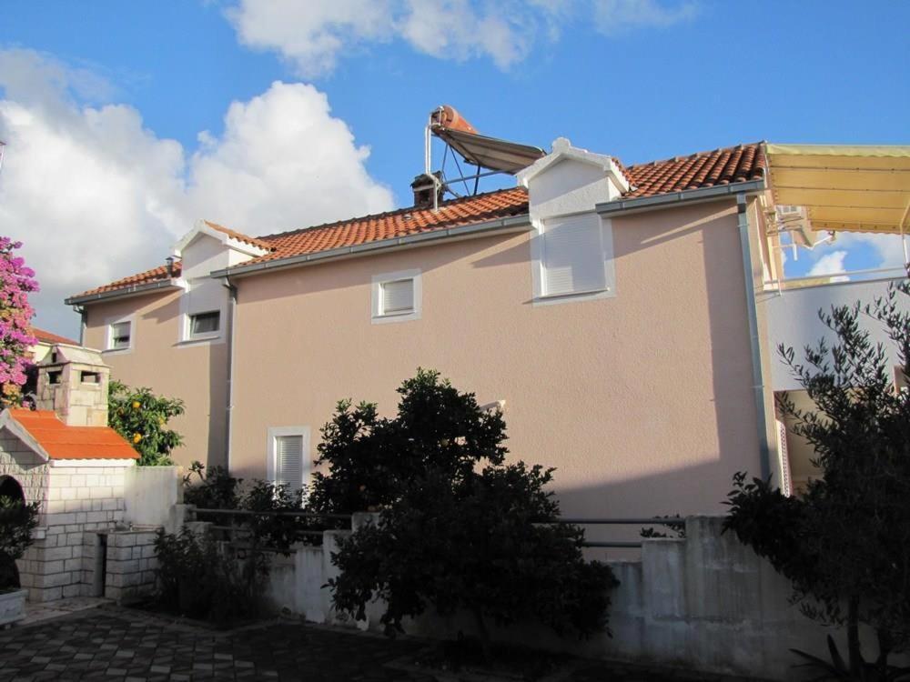 Apartments Skarpa 1601 Rogoznica  Buitenkant foto