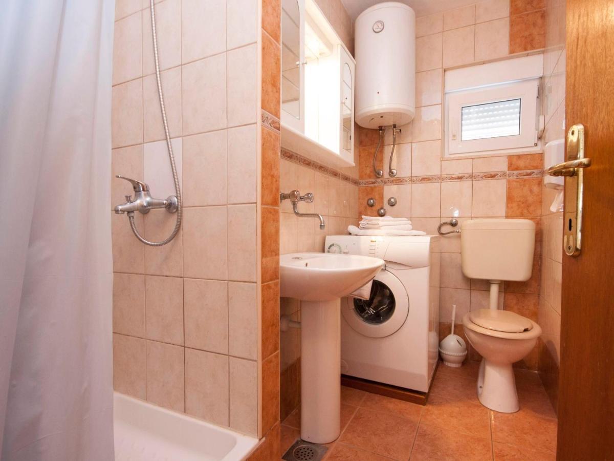 Apartments Skarpa 1601 Rogoznica  Buitenkant foto